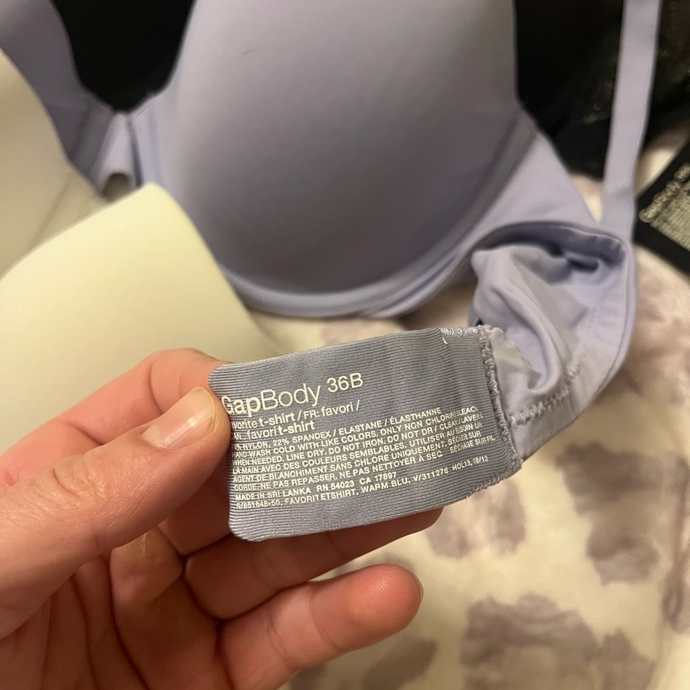 BUNDLE- Gap Body T-Shirt Bras - Picture 6 of 7
